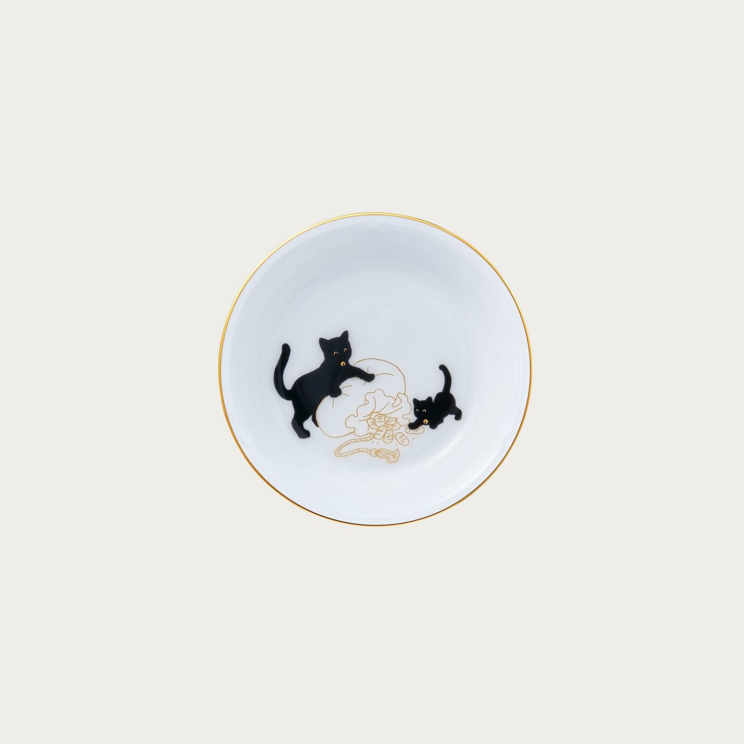 大倉陶園］黒猫親子-縁起物語- Ⅱ 豆皿「宝袋」 | ノリタケ食器公式