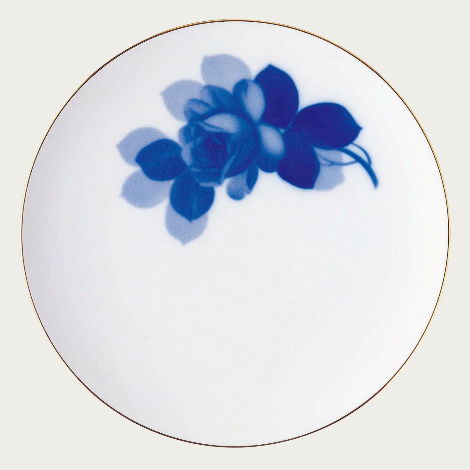 【美品】大倉陶園 ブルーローズ（8011）　花型　26cm ミート皿 ほぼ純金縁 楽天市場】【大倉陶園】ブルーローズ（8011） 26cmミート皿 大切な方へ