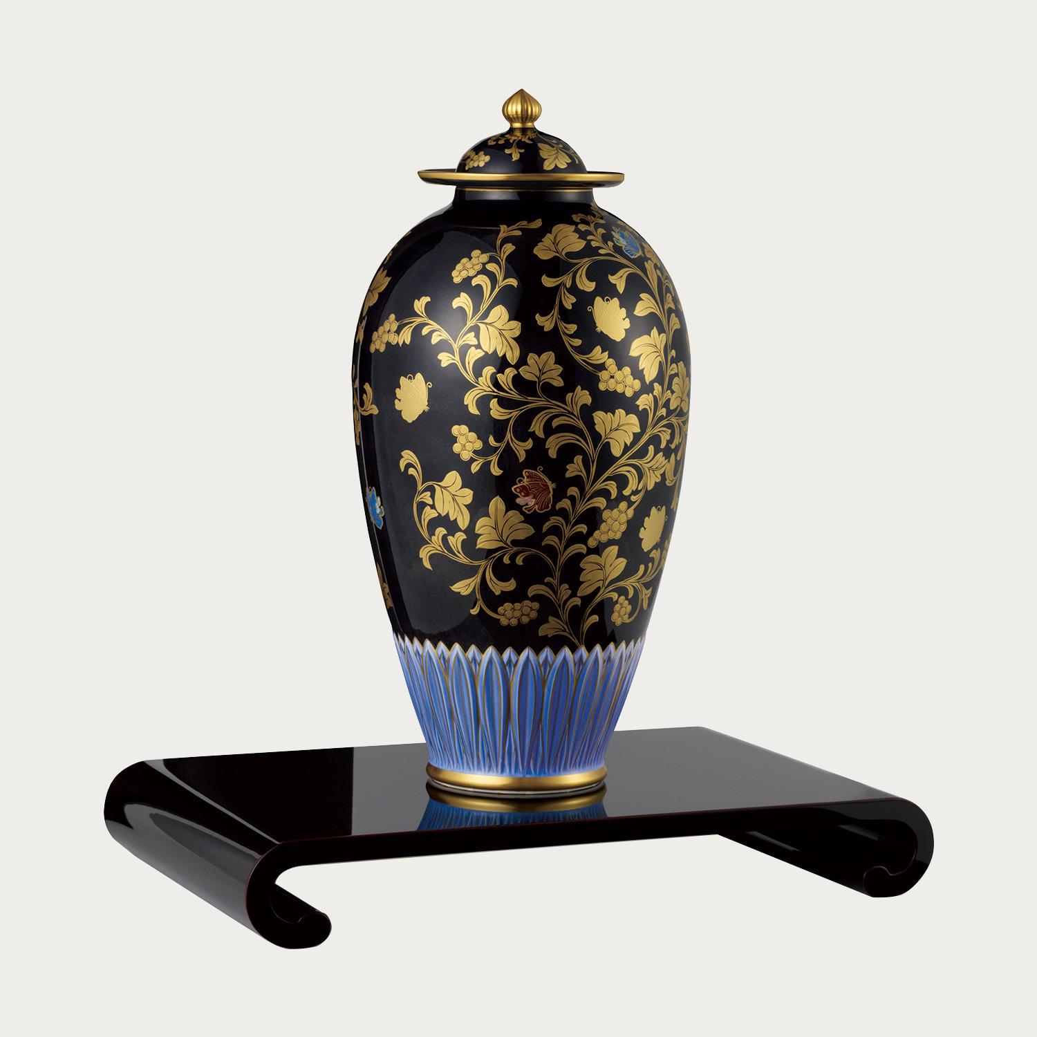 マスターピースコレクション2014 「青地金彩唐草蝶文蓋付壺」【数量